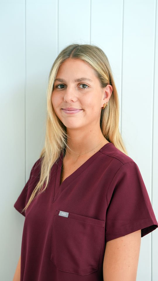 Sunni - Dental Assistant